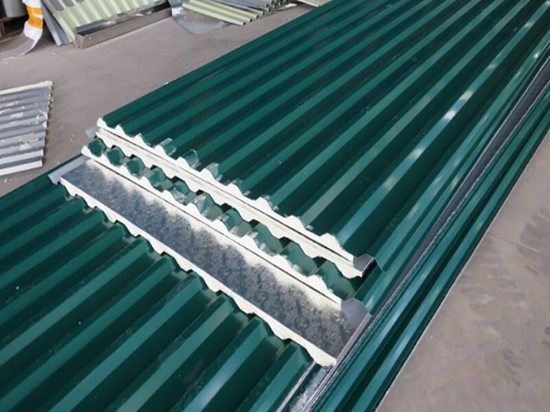 Mái tôn chống nóng là loại chất liệu chuyên dùng để lợp mái có khả năng cách nhiệt tốt